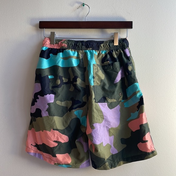 Colourful Camo Swim Trunks Forever 21 Men Size XS - Picture 3 of 6